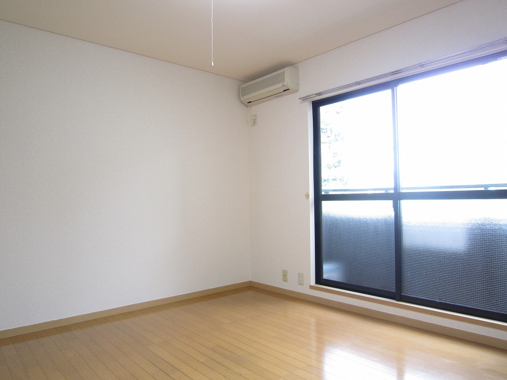 カルナ横浜203【横浜駅】【平沼橋駅】1K